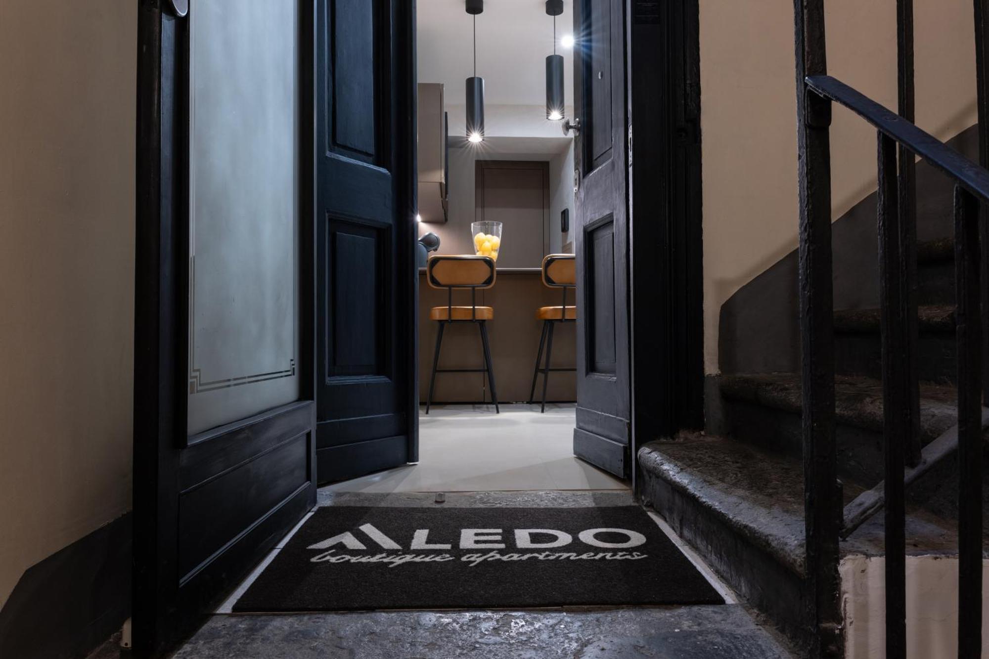 Aledo Boutique Apartments Neapel Exteriör bild